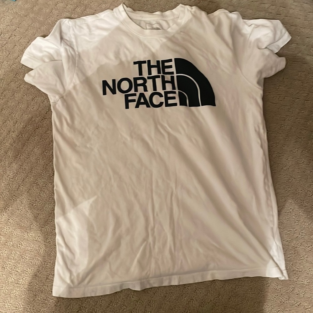 White north face shirt